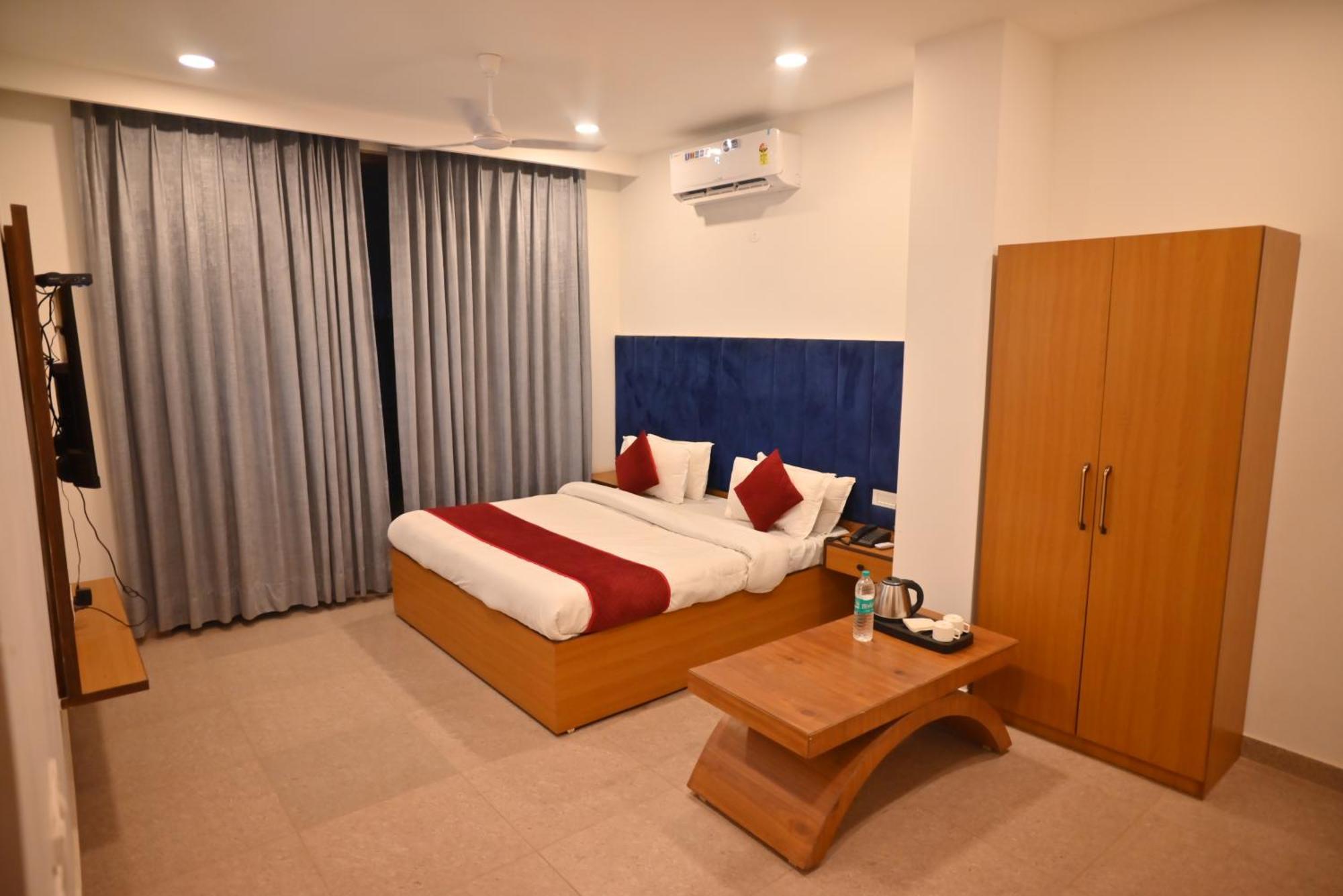 Hotel Lake View Chandīgarh 외부 사진