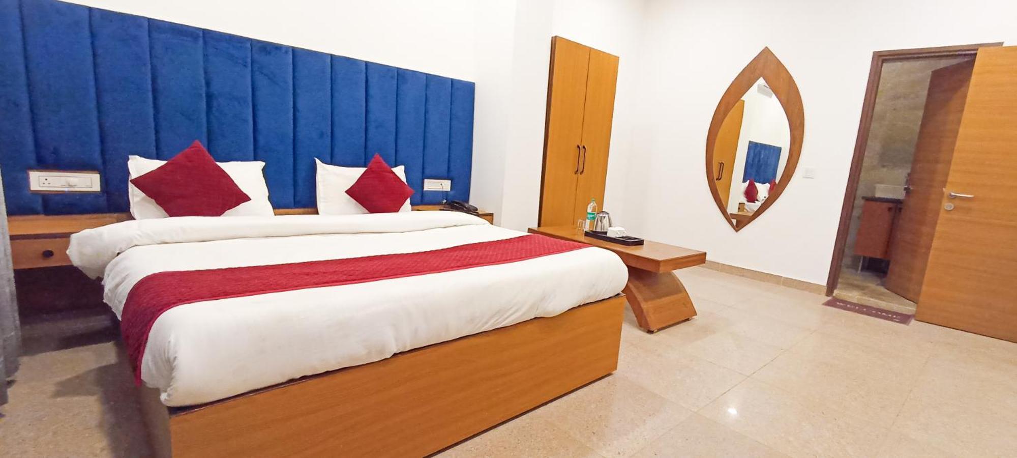 Hotel Lake View Chandīgarh 외부 사진